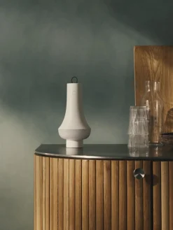 Online Lámpara de mesa pequeña LED regulable Tomoshi, portátil Lámparas De Mesa|Lámparas De Techo