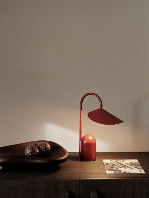 Lámparas De Mesa|Lámparas De Techo>Ferm Living Lámpara de mesa pequeña LED regulable Arum, portátil Terracota