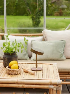 Lámparas De Mesa|Lámparas De Techo></noscript>Halo Design Lámpara de mesa pequeña regulable On The Move, portátil Dorado con efecto envejecido, madera de nogal