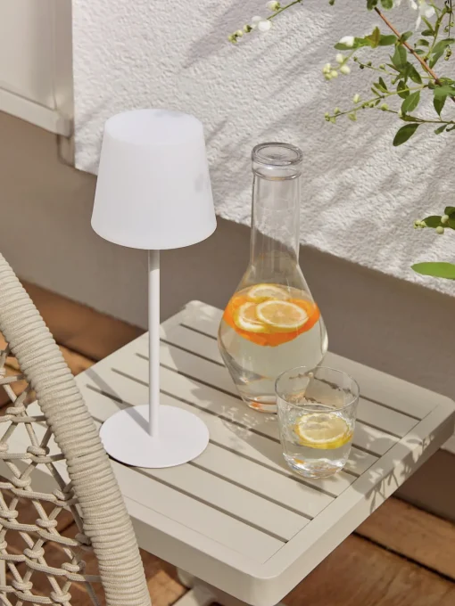 Lámparas De Mesa De Exterior|Lámparas De Techo>Westwing Collection Lámpara de mesa regulable con conexión USB Fausta Verde salvia, blanco