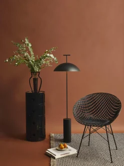 Lámparas De Techo|Lámparas De Pie></noscript>Kartell Lámpara de pie pequeña regulable de diseño Geen-a Negro
