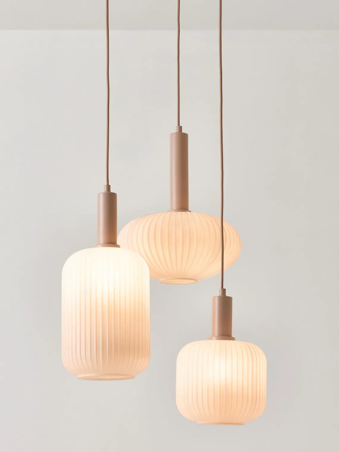 Lámpara de techo cluster de vidrio opalino Candela 2 Lámparas De Techo|Lámparas De Techo