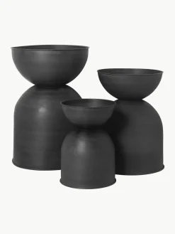 Maceteros|Jarrones></noscript>Ferm Living Macetero Hourglass, 43 cm Negro mate