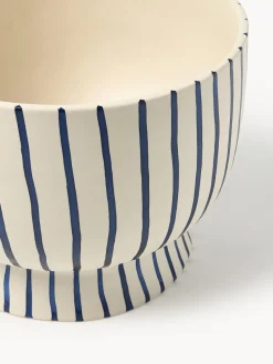 Maceteros|Jarrones></noscript>Westwing Collection Macetero pintado a mano Elio, 18 cm Blanco crema, azul oscuro
