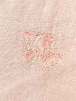 Mantas Y Alfombras De Juego|Decoración Infantil></noscript>Nobodinoz Manta infantil bordada L1N0 Rosa claro, rosa palo