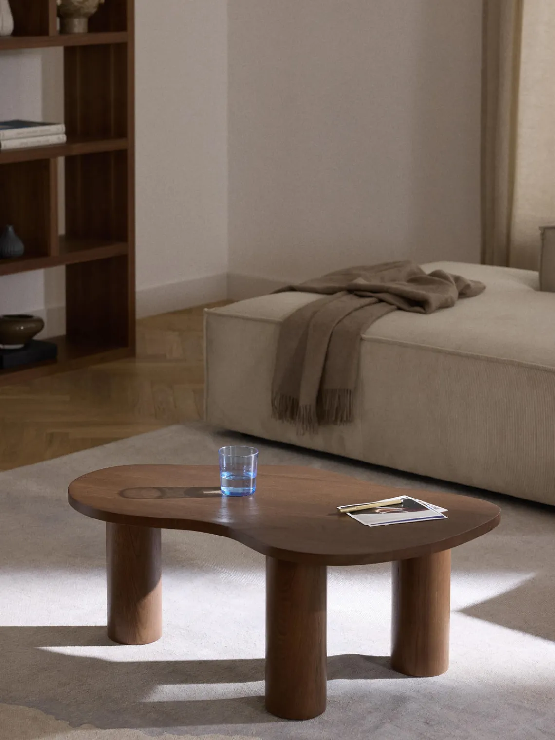 Sale Mesa de centro de forma orgánica de madera de nogal Didi Mesas De Centro|Mesas De Centro