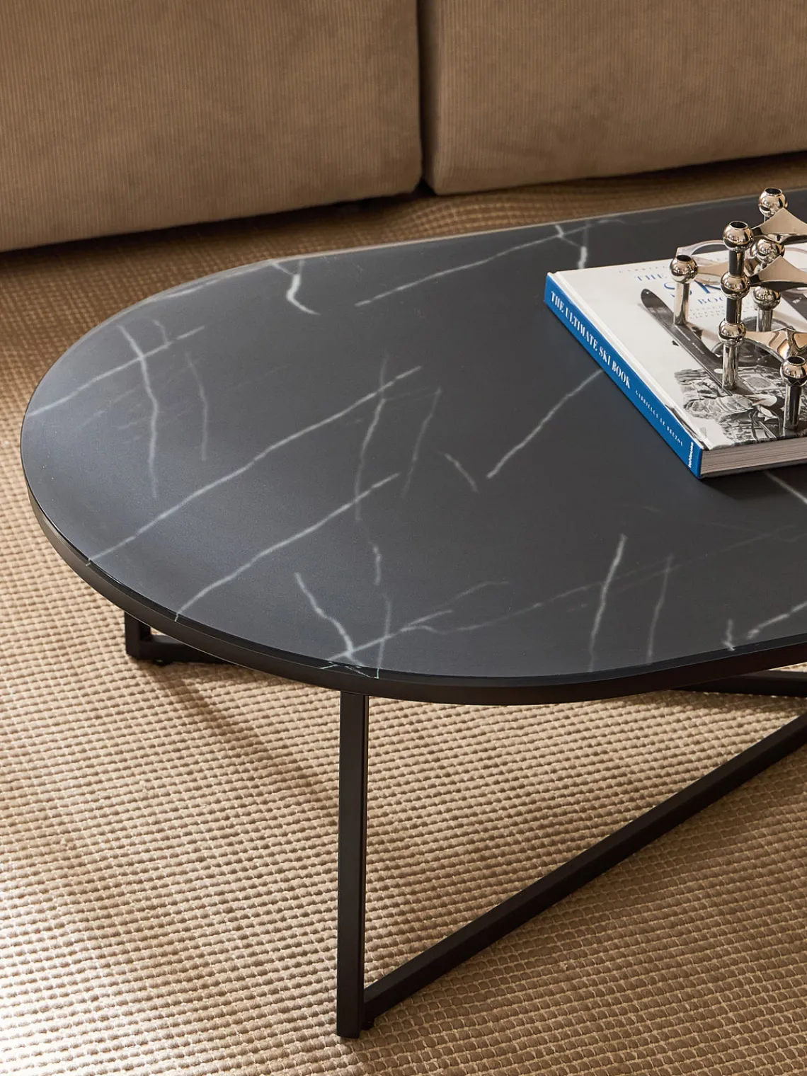 Sale Mesa de centro ovalada con tablero de vidrio en look mármol Antigua Mesas De Centro|Mesas De Centro