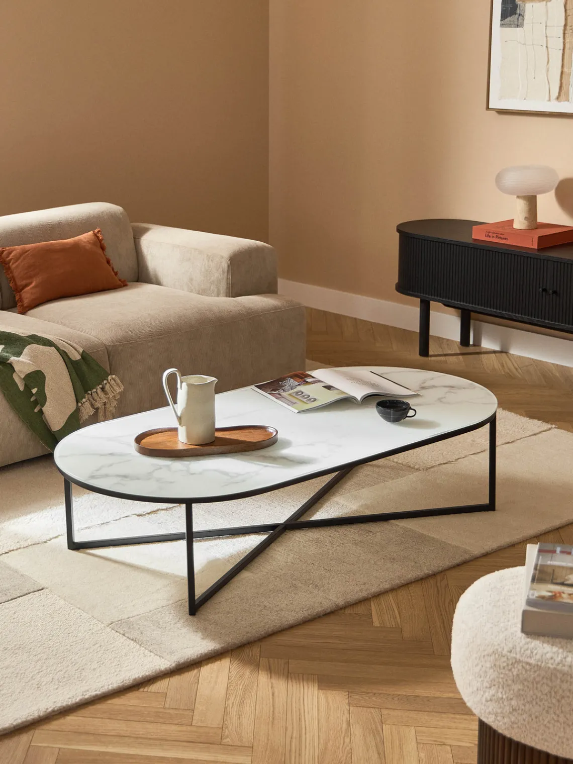 Mesas De Centro|Mesas De Centro>Westwing Collection Mesa de centro ovalada con tablero de vidrio en look mármol Antigua Aspecto mármol blanco, negro brillante