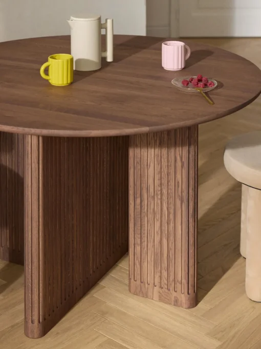 Mesas De Comedor|Mesas De Comedor>Westwing Collection Mesa de comedor redonda de madera de roble Jolka, tamaños diferentes Madera de roble lacada en marrón oscuro