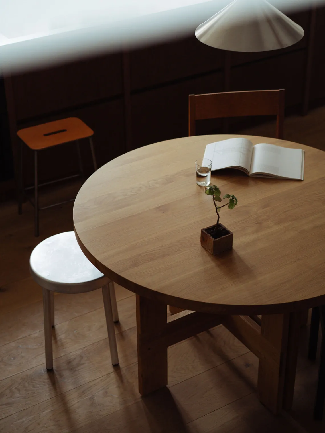Mesas De Comedor|Mesas De Comedor>FRAMA Mesa de comedor redonda de madera de roble Farmhouse, Ø 120 cm