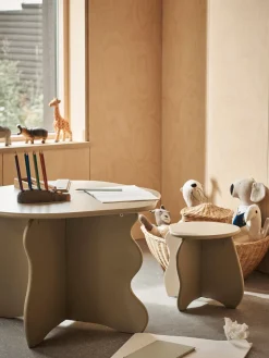 Decoración Infantil|Mesas Y Sillas Infantiles>Ferm Living Kids Mesa infantil de madera en forma orgánica Slope Beige claro