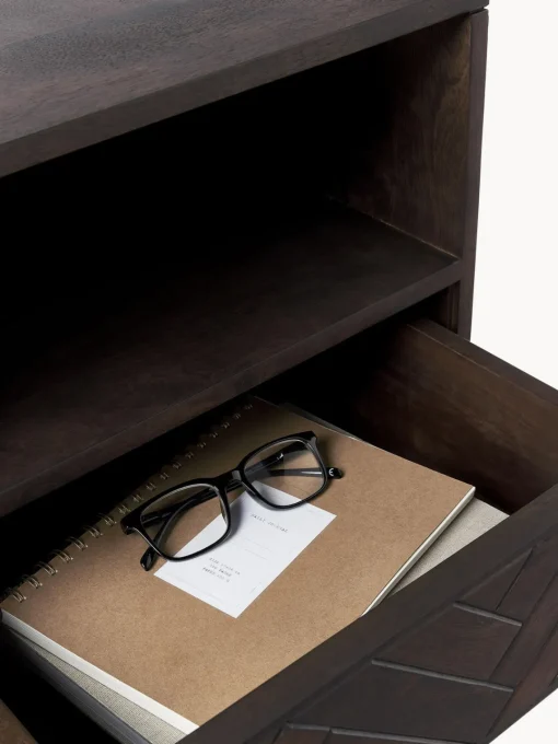 Mesitas De Noche|Mesitas De Noche>Westwing Collection Mesita de noche de madera de mango con diseño espiga Luca Madera de mango, dorado