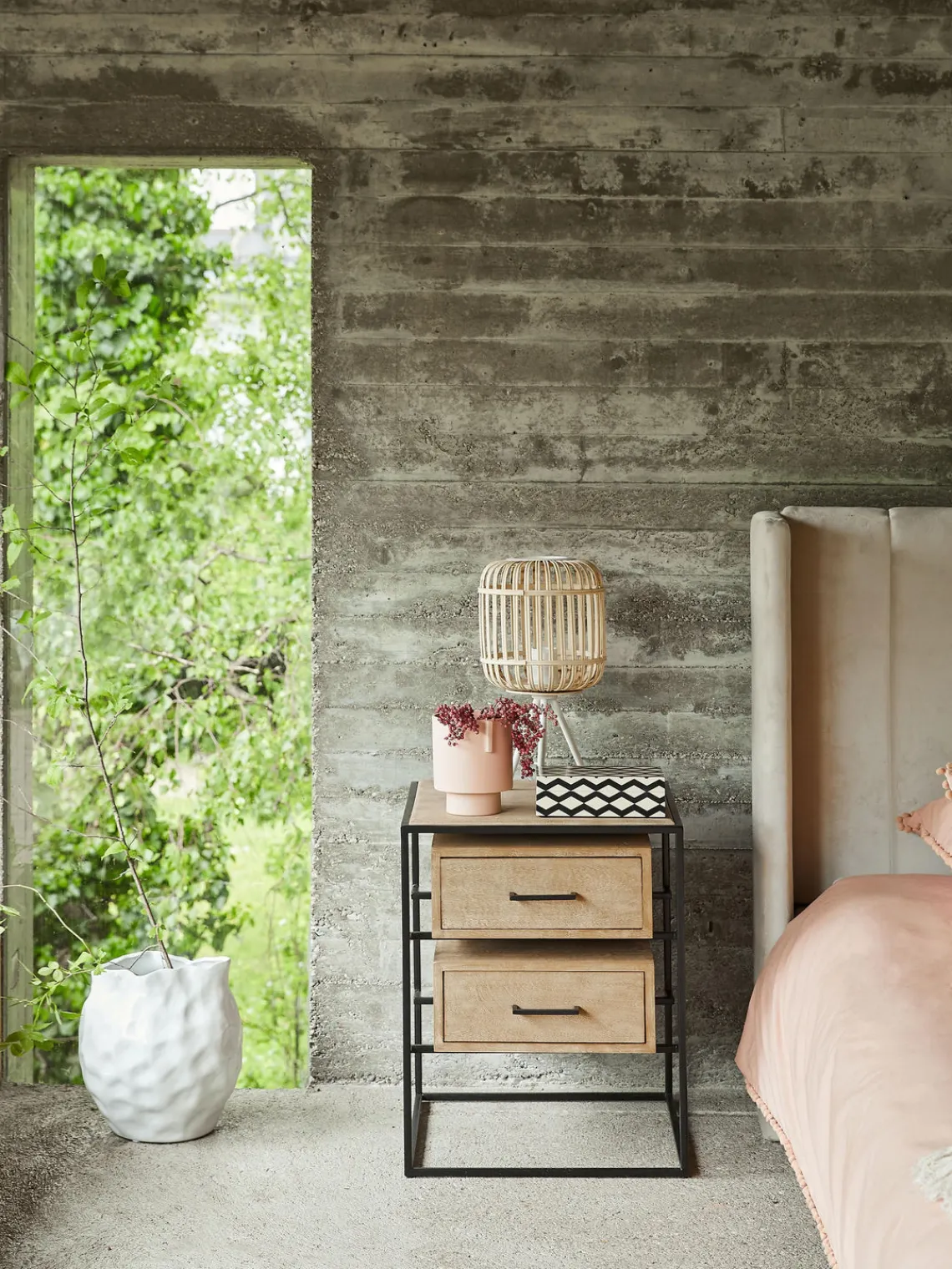 Mesitas De Noche|Mesitas De Noche>Westwing Collection Mesita de noche Lyle Madera de mango clara, negro