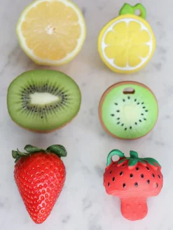 Juguetes Para Bebés|Juguetes Para Bebés></noscript>Oli & Carol Mordedor artesanal para bebé Fruits & Veggies