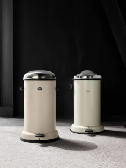 Cubos De Basura Y Reciclaje|Almacenaje De Cocina></noscript>Vipp Papelera con pedal 15 Beige claro, plateado