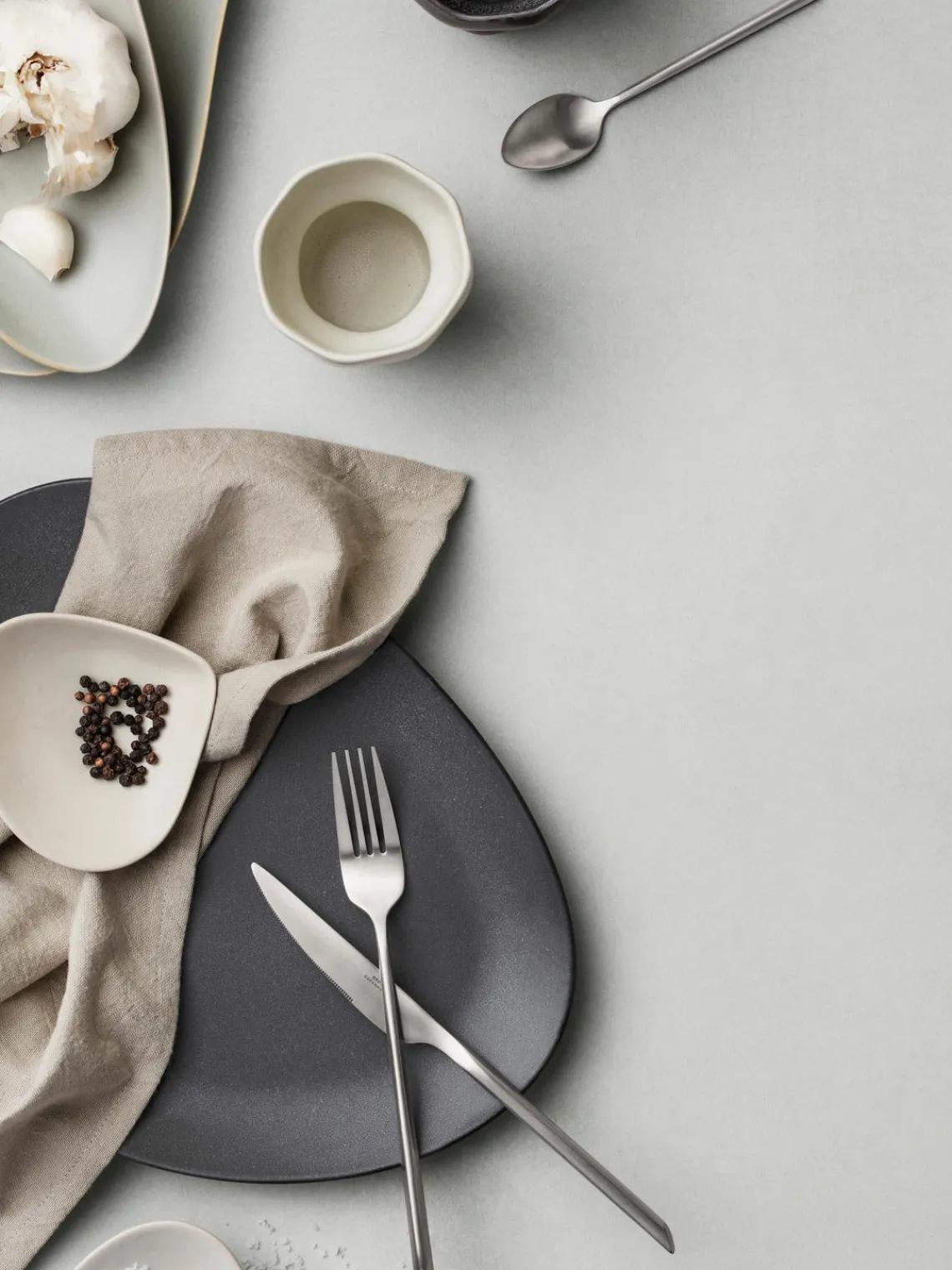 Sale Plato llano con forma orgánica artesanal Limfjord Platos Llanos|Vajillas Completas