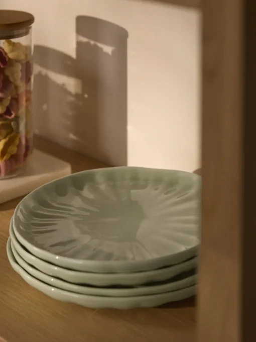 Platos Llanos|Vajillas Completas>Westwing Collection Platos llanos de porcelana con relieves Sali, 4 uds. Verde claro