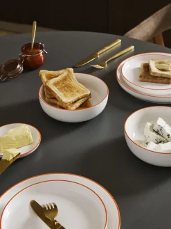Platos Llanos|Vajillas Completas></noscript>Westwing Collection Platos llanos de porcelana Facile, 2 uds. Blanco Off White con borde naranja