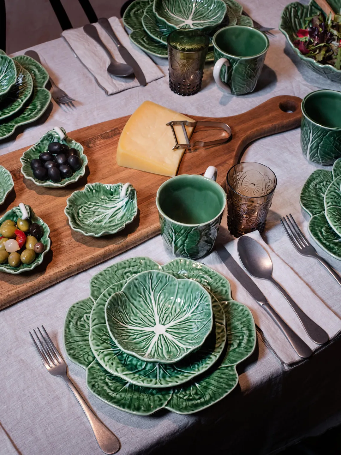 Platos Llanos|Vajillas Completas>BORDALLO PINHEIRO Platos llanos pintados a mano Cabbage, 2 uds. Verde oscuro, blanco Off White