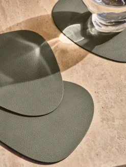 Posavasos asimétricos de cuero Curve, 4 uds. Posavasos|Vajillas Completas