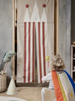 Juguetes A Partir De 1 Año|Decoración Infantil></noscript>Oyoy Living Design Puerta con cerradura Castle