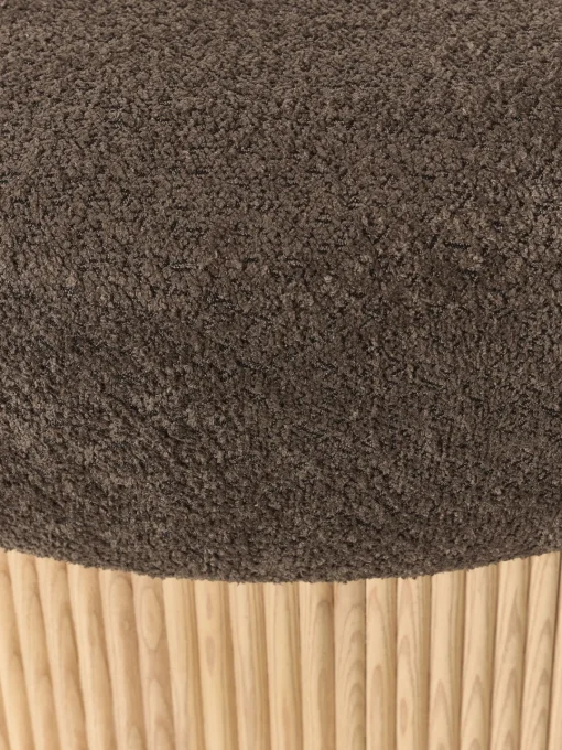 Pufs Y Otomanos|Pufs Y Otomanos>Westwing Collection Puf grande tapizado en borreguillo bouclé con espacio de almacenamiento Nala Tejido borreguillo bouclé taupe, madera de fresno clara
