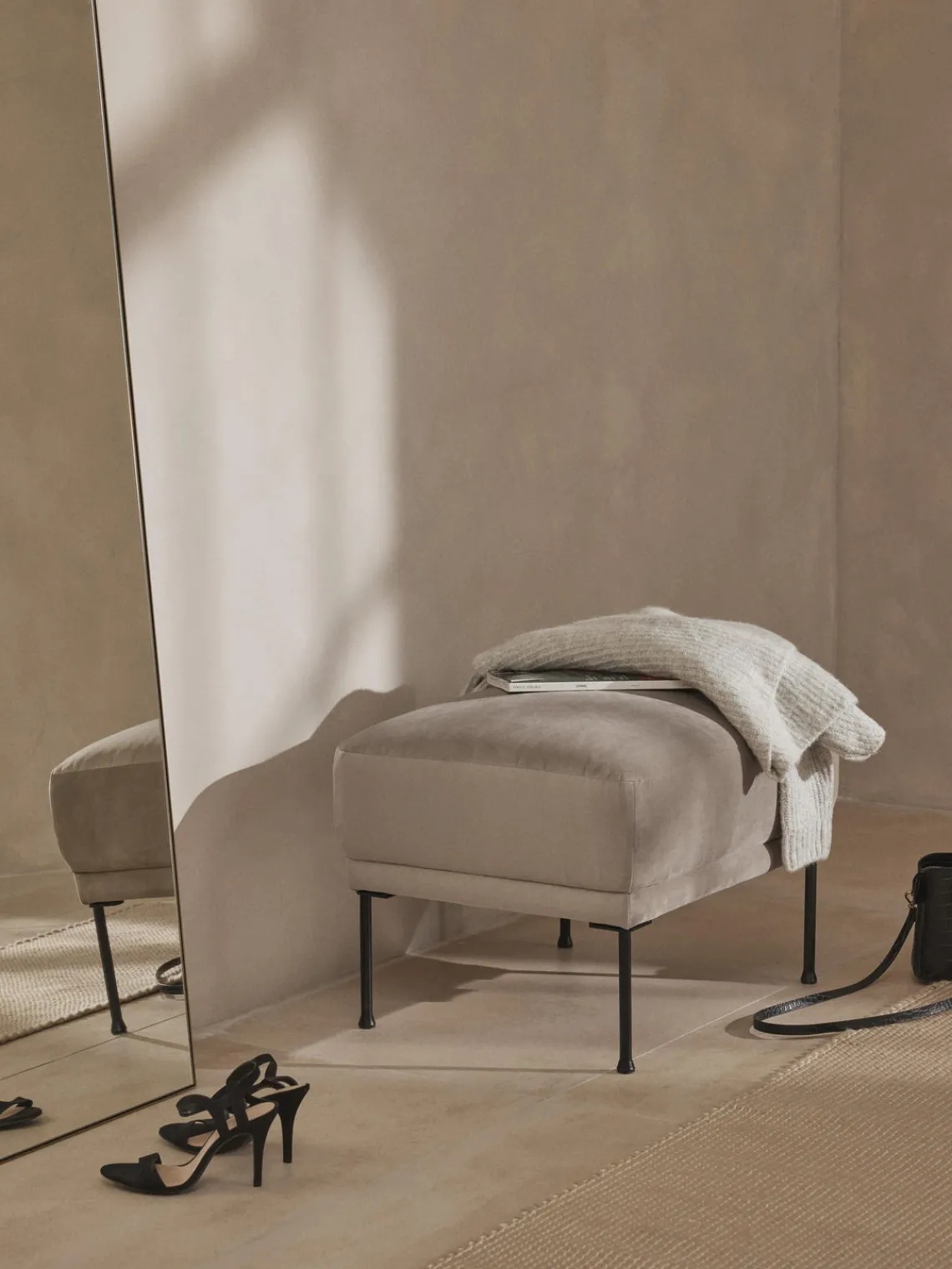 Reposapiés|Sofás>Westwing Collection Reposapiés puf de terciopelo Fluente Terciopelo beige