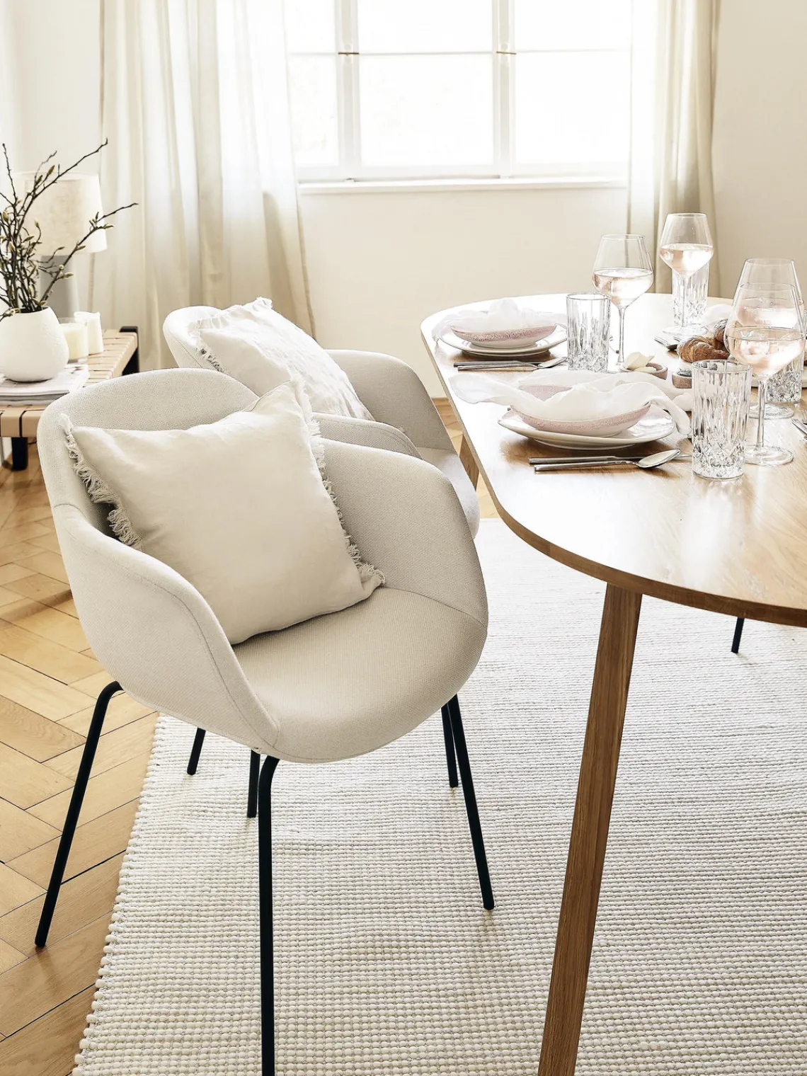 Hot Silla con asiento estrecho y reposabrazos Fiji Sillas Con Reposabrazos|Sillas