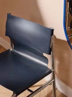 Sillas></noscript>Westwing Collection Silla de cuero Jordan Cuero azul oscuro, plateado