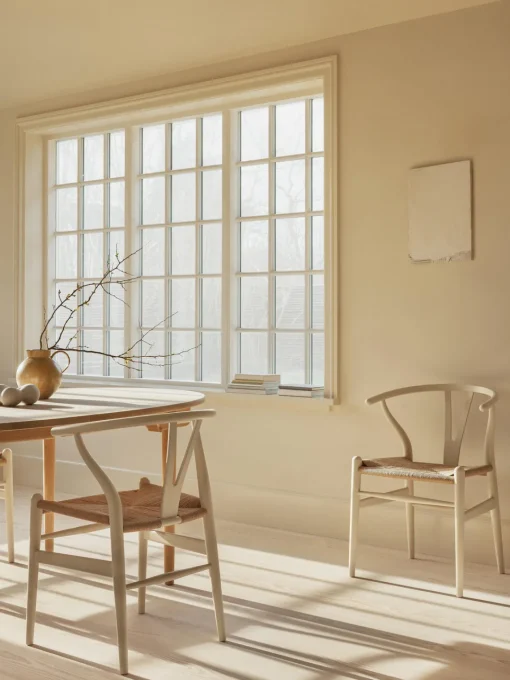 Sillas>Carl Hansen & Søn Silla de madera con asiento tejido a mano CH24 Madera de haya pintada en beige claro, beige