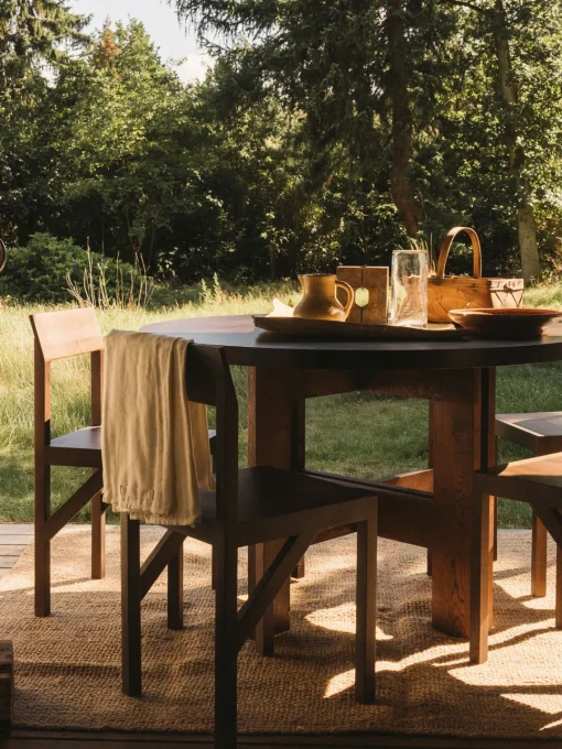 Sillas De Madera|Sillas>FRAMA Silla de madera de fresno Bracket Madera de fresno lacada en oscuro