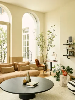 Sillas>GUBI Silla tapizada Beetle Turrón, dorado