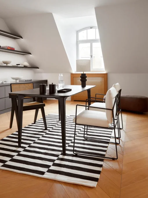 Sillas>Westwing Collection Silla tapizada Wayne Mezcla de lino Off White, negro