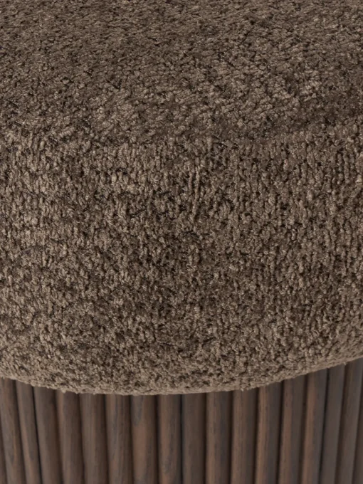 Pufs Y Otomanos|Pufs Y Otomanos>Westwing Collection Taburete pequeño tapizado en borreguillo bouclé con espacio de almacenamiento Nala Tejido borreguillo bouclé taupe, madera de fresno oscura