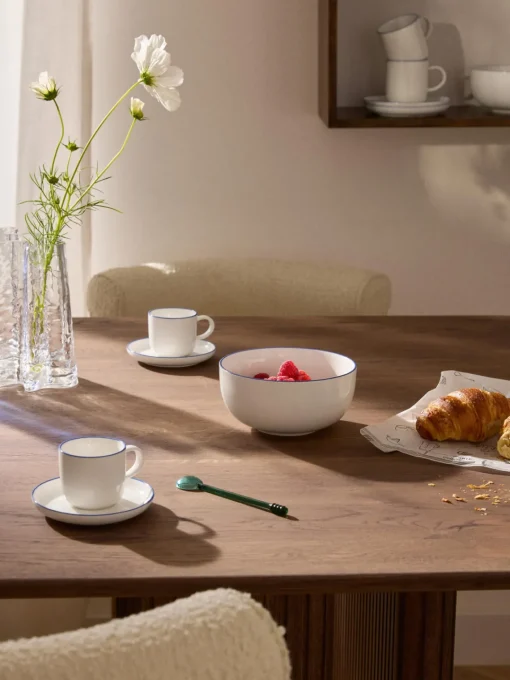 Tazas De Espresso|Vajillas Completas>Westwing Collection Tazas espresso con platitos de porcelana Facile, 2 uds. Blanco Off White con borde azul oscuro