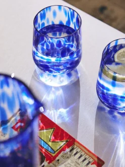Vasos|Vajillas Completas></noscript>Westwing Collection Vasos de agua artesanales con estampado de lunares Oakley, 4 uds. Azul real transparente