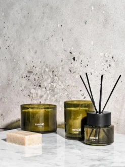 Vela perfumada de tres mechas Oud Leaf Velas Perfumadas|Jarrones
