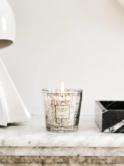 Velas Perfumadas|Jarrones></noscript>Baobab Vela perfumada My First Platinum (ámbar, nuez moscada y vetiver) Ámbar, nuez moscada y vetiver